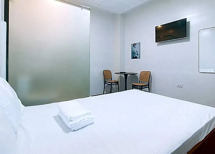 Gren Place Near Baclaran Airport Road By Reddoorz * Manila