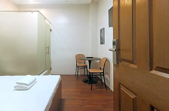 Hotel Gren Place Near Baclaran Airport Road By Reddoorz